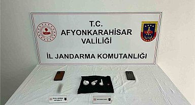Afyonkarahisar'da uyuşturucu operasyonu, 2 gözaltı