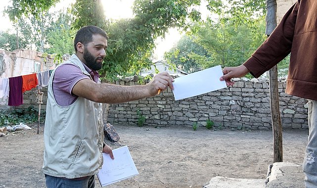 Ağrı Umut Kervanı Derneği, ihtiyaç sahibine aileleri yalnız bırakmıyor