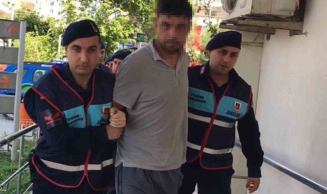Aileyi katleden cani, gasp ettiği bilezikle borç ödemiş
