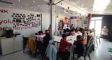 Akbank Güzel Yarınlar Hareketi, Kahramanmaraş'ta depremden etkilenen gençlerle buluşuyor