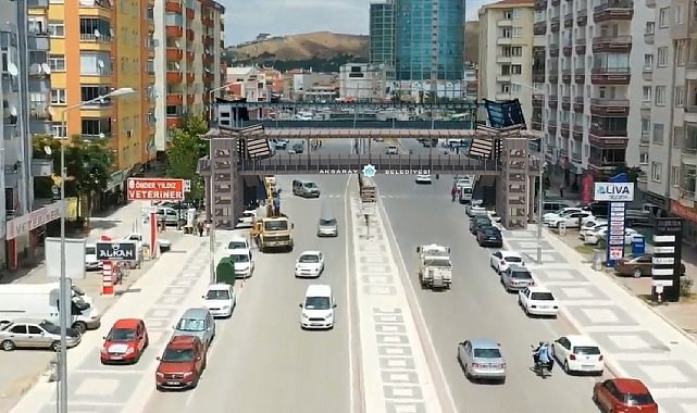 Aksaray'da Atatürk Bulvarına yaya üst geçidi çalışmaları başladı