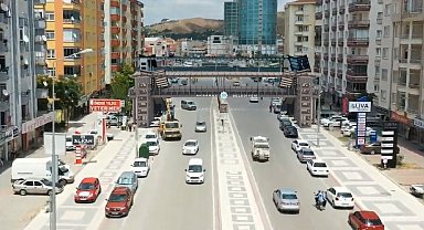 Aksaray'da Atatürk Bulvarına yaya üst geçidi çalışmaları başladı