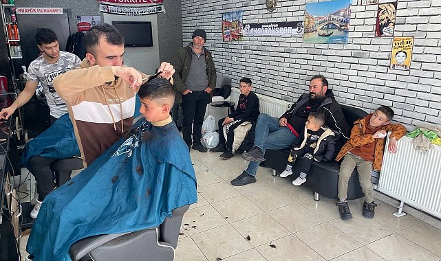 Aksaray'da berberlerde bayram yoğunluğu