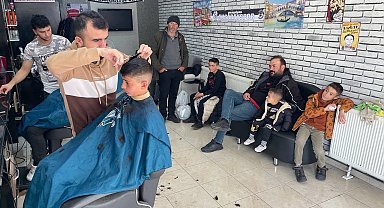 Aksaray'da berberlerde bayram yoğunluğu