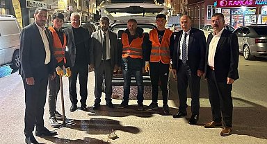 Alaca'da plastik yol butonları söküldü