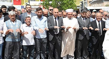 Alacalılar yağmur duasına çıktı