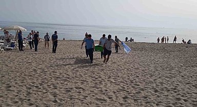 Alanya'da bir turist sahilde ölü bulundu