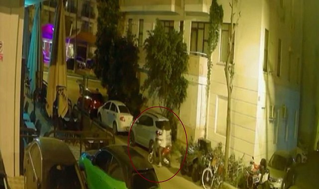 Alanya'da motosikletin çalınma anı güvenlik kamerasında