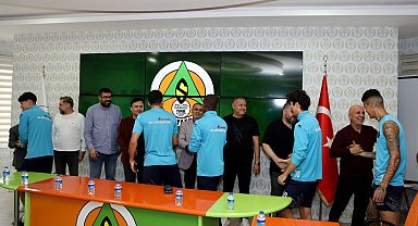 Alanyaspor'da bayramlaşma töreni yapıldı