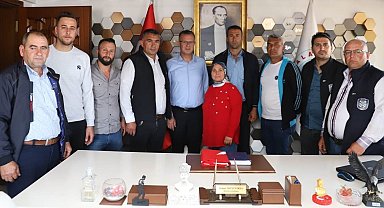 Alaşehir'in ilk kadın muhtarı göreve başladı