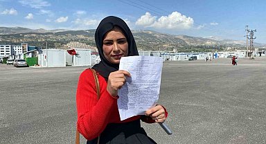 Altınları çalınan depremzede kadın hırsızların yakalanmasını istedi