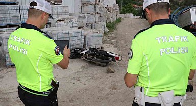 Amasya'da motosiklet fayans dolu palete çarptı: 2 yaralı