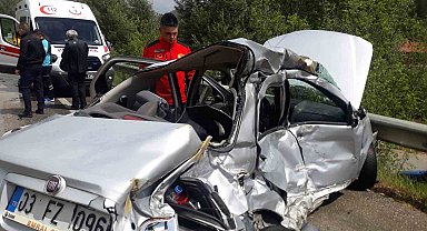 Antalya- Isparta yolunda otobüs ile çarpışan otomobil sürücüsü hayatını kaybetti