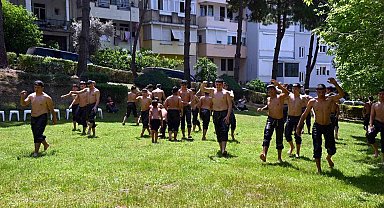 Antalya'da geleceğin başpehlivanları hazırlıklara devam ediyor