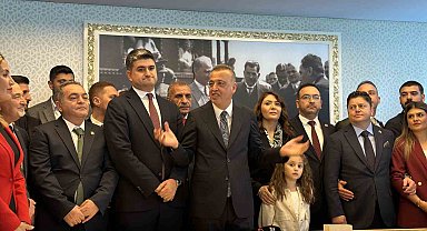 Ataşehir Belediyesi'nde devir teslim töreni düzenlendi
