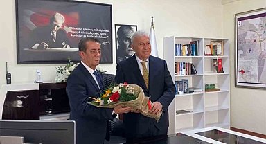 Atay'dan halefi Yetişkin'e çiçekli ziyaret