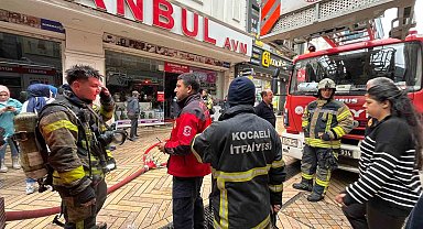 AVM'de yangın paniği