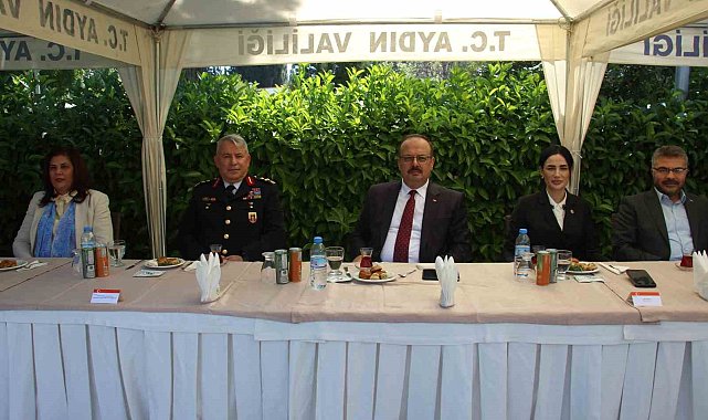 Aydın protokolü bayramlaştı