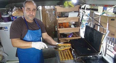 Ayvalık'ın üç lezzeti Tostkoreç' te buluştu