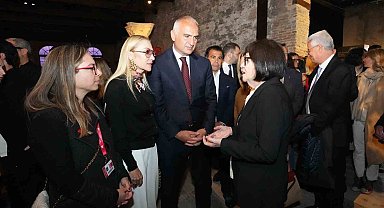 Bakan Ersoy: "Venedik Bienali, Türkiye'nin kültürel zenginliğini dünyaya gösterme imkanı sunuyor"
