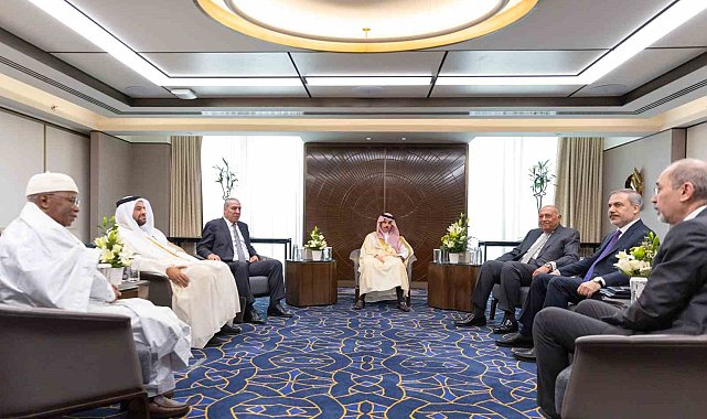 Bakan Fidan Riyad'da Gazze Temas Grubu toplantısına katıldı