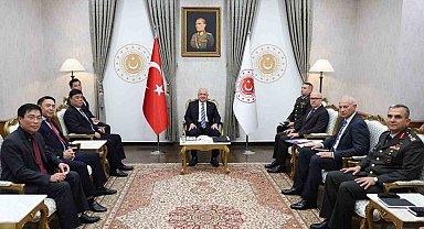 Bakan Güler, Vietnam Savunma Sanayi Başkanı Korgeneral Tuan'ı kabul etti