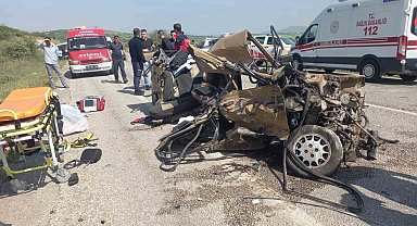 Balıkesir'de feci kaza: Anne ve oğlu hayatını kaybetti, baba ağır yaralı