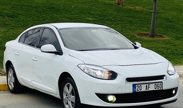 Başakşehir'de kaşla göz arasında hırsızlık: Anahtarı üzerinde unutulan arabayı böyle çaldı