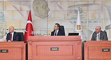 Başkan Ahmet Akın yöneticilerle ilk toplantısını yaptı