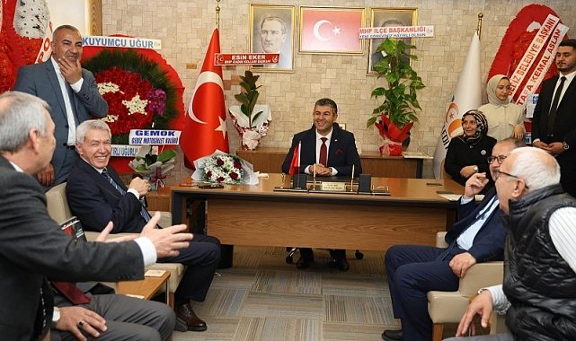 Başkan Akel ziyaretçilerini saat 16.00'dan sonra kabul edecek