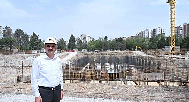 Başkan Altay: "Mevcut ağaçlara göre şekillendirerek Türkiye'nin en ikonik kütüphanesini gençler için yapıyoruz"