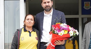 Başkan Boltaç, temizlik personeliyle bayramlaştı