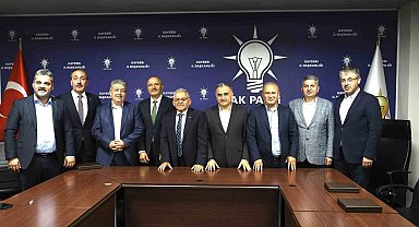 Başkan Büyükkılıç, AK Parti Kayseri İl Başkanlığı Yönetim Kurulu Toplantısı'na katıldı