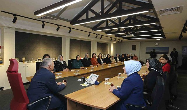 Başkan Büyükkılıç, AK Partili kadınları ağırladı