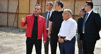 Başkan Büyükkılıç Tarihi Kayseri Mahallesi'nde 2'inci etap çalışmalarını inceledi