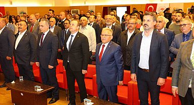 Başkan Büyükkılıç'tan çiftçiye 18 milyon TL'lik 300 ton nohut tohumu desteği