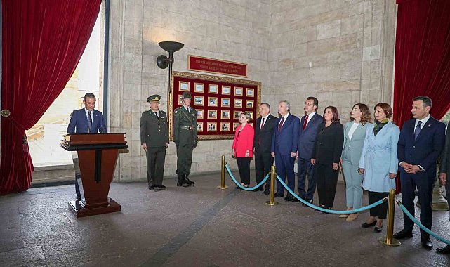 Başkan Çerçioğlu, Anıtkabir'i ziyaret etti