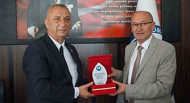 Başkan Engin Uysal: "Borçsuz bir belediye bırakan Sahvet Ertürk'e teşekkür ederim"