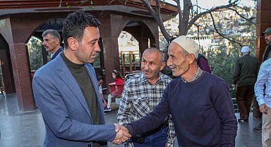 Başkan Önal, bayramın ilk gününde ilçe sakinleriyle buluştu