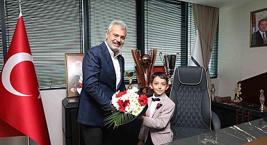 Başkan Öntürk, 23 Nisan'da görevi Şükrü Eymen'e devretti