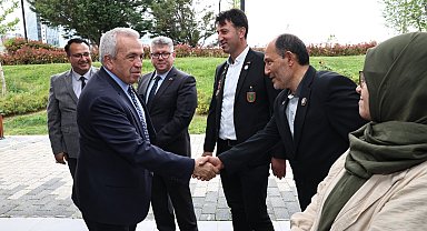 Başkan Özdemir şehit yakınlarını ve gazileri ziyaret etti