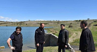 Başkan sahaya inerek halka ilk sözünü verdi