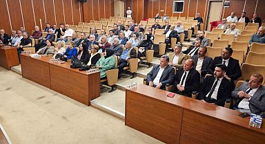 Başkan Sezer, mazbatalarını alan muhtarlara başarılar diledi