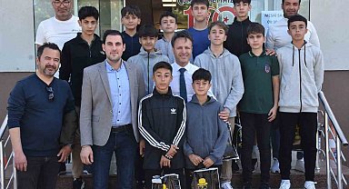 Başkan Soyuak, şampiyon sporcularla bir araya geldi