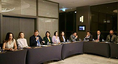 Başkan Tugay'dan, yeni belediye başkanlarıyla ilk toplantı