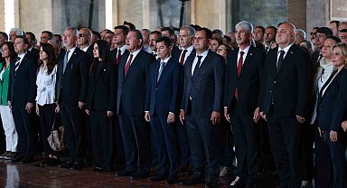 Başkan Ünlü, Anıtkabir'i ziyaret etti