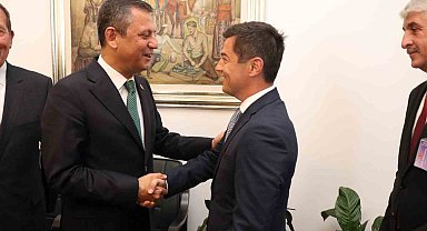 Başkan Ünlü, CHP Genel Başkanı Özel ile görüştü