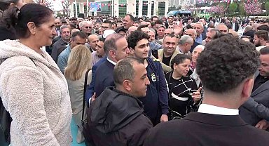 Başkan Yeğin, Sancaktepe'de vatandaşlarla bayramlaştı