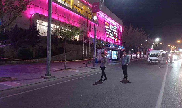 Batman'da şüpheli paket fünye ile patlatıldı