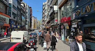 Bayram öncesi şehir merkezinde bayram yoğunluğu